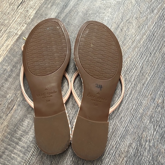 KATE SPADE Leather Blush Pink Flip-Flops - Picture 6 of 6